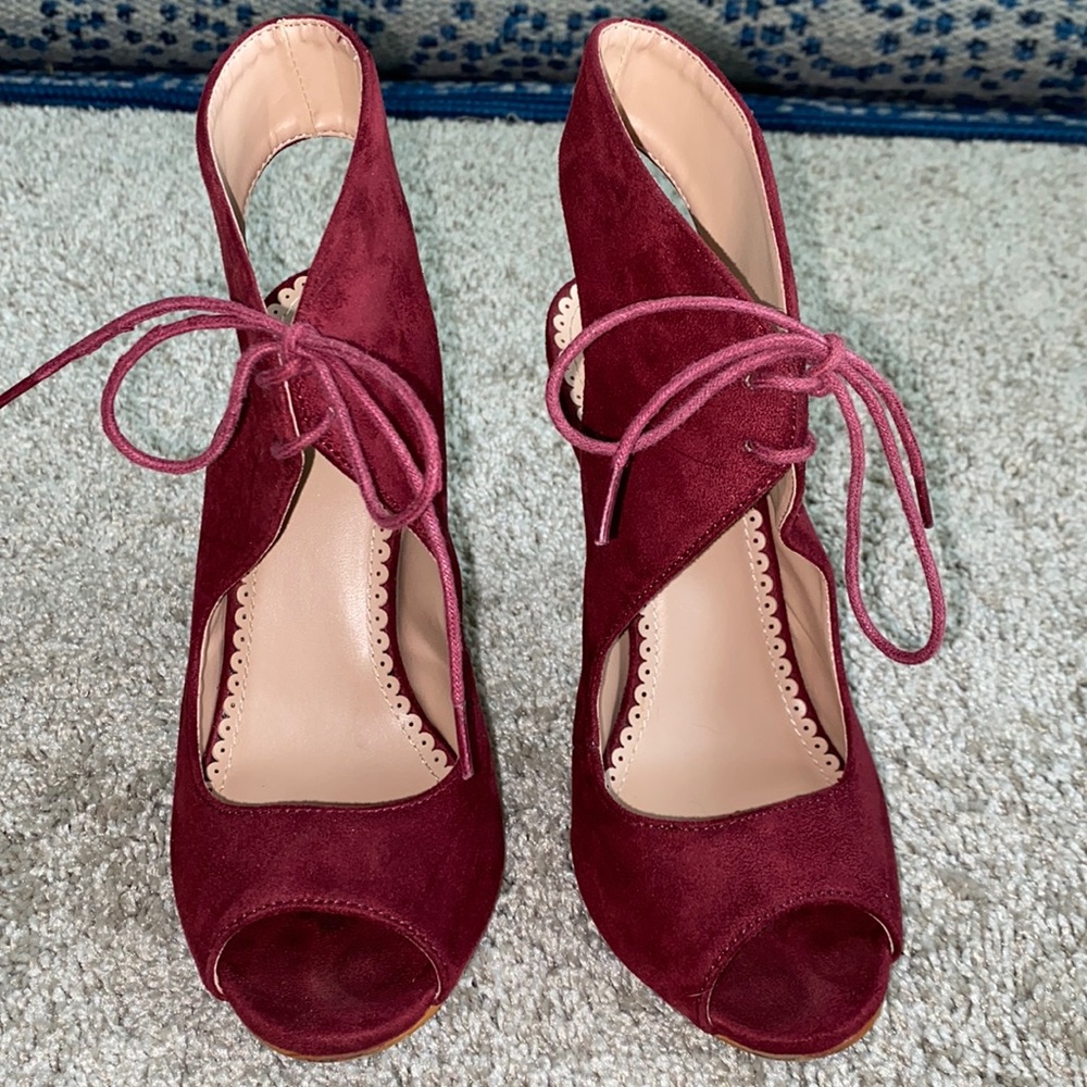 Burgundy suede stiletto heels 👠 size 7.5